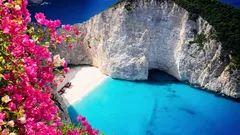 Fantastisk atmosfär, men utan turistträngsel: 8 grekiska öar som är värda en längre resa